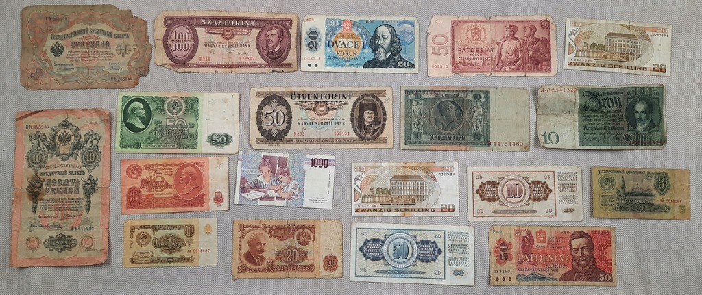 Zestaw banknotów 19 szt., 10 rubli 100 forint