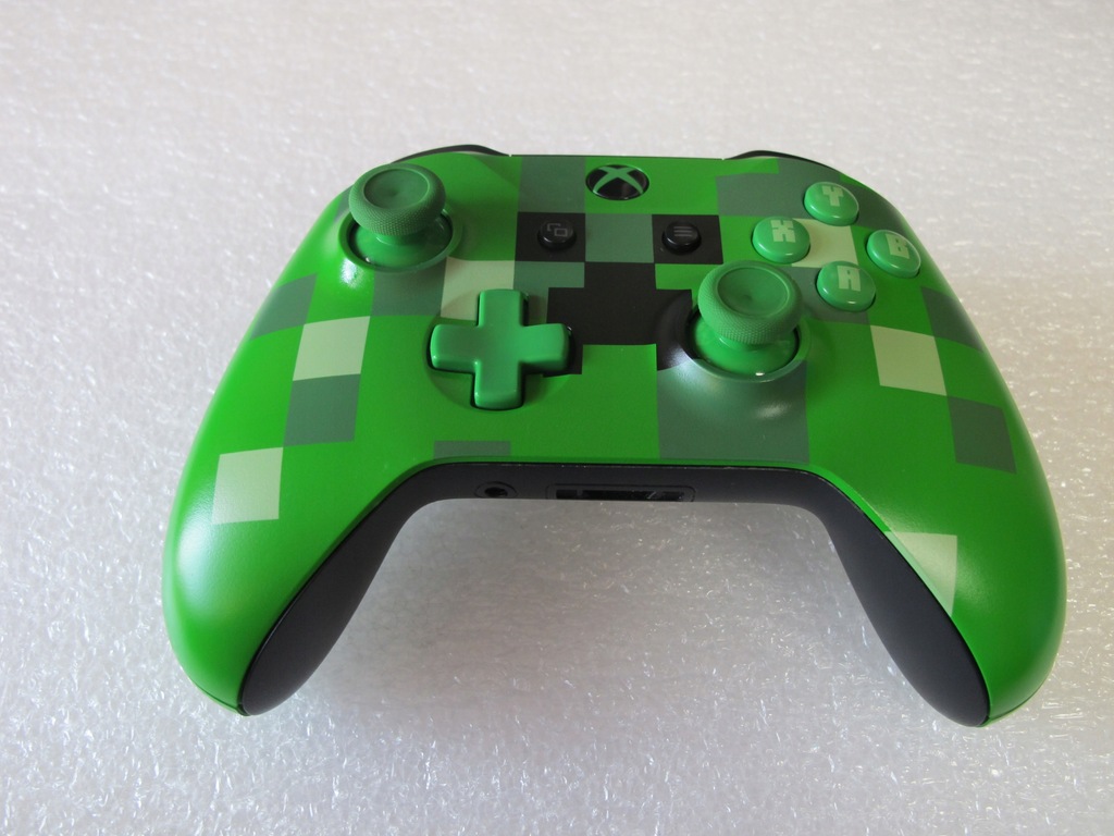 Minecraft джойстик. Геймпад Microsoft Xbox one Controller Minecraft Creeper (wl3-00057) wl3-00057. Геймпад Xbox майнкрафт. Геймпад Xbox one Minecraft. Подставка для геймпада Xbox.