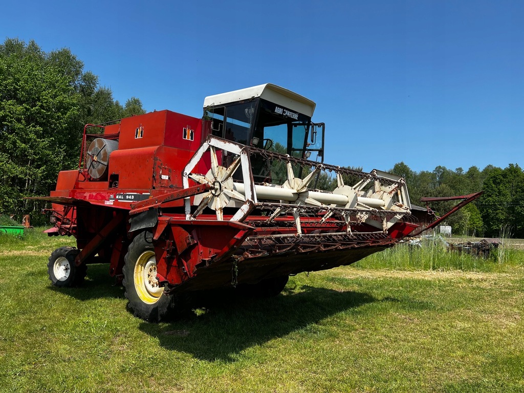 Kombajn 943 bizon International IHC