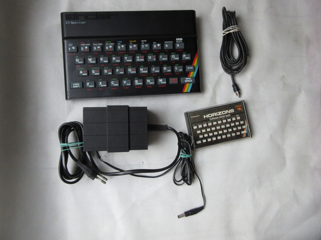 ORYGINALNY KOMPUTER SINCLAIR ZX SPECTRUM UNIKAT LATA 80 SPRAWNY BDB STAN