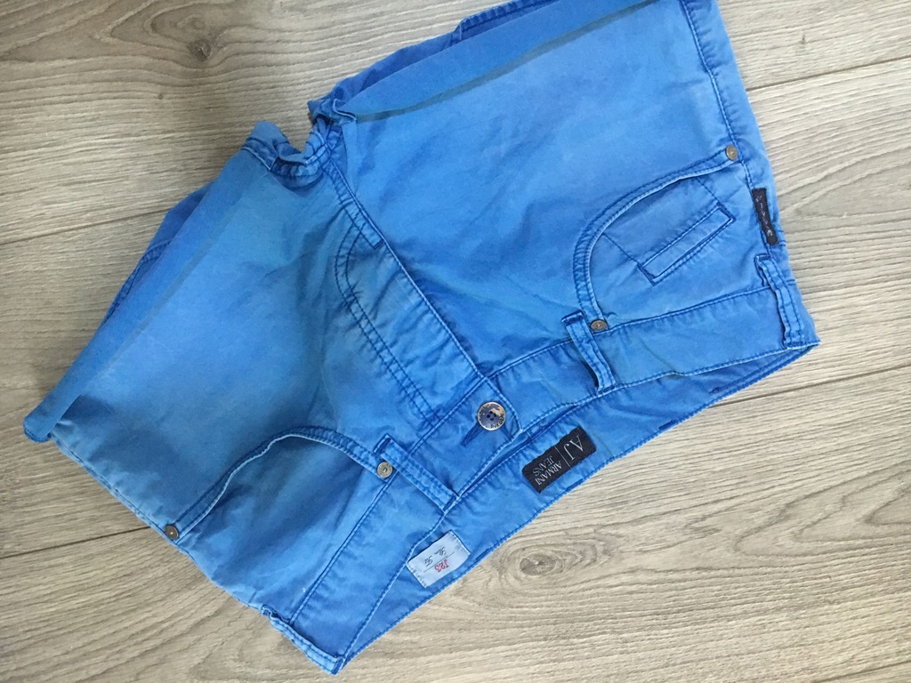 ARMANI JEANS SPODENKI