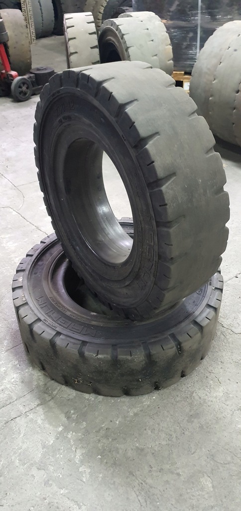 Opona pełna 7.00-12 STD Solideal masyw