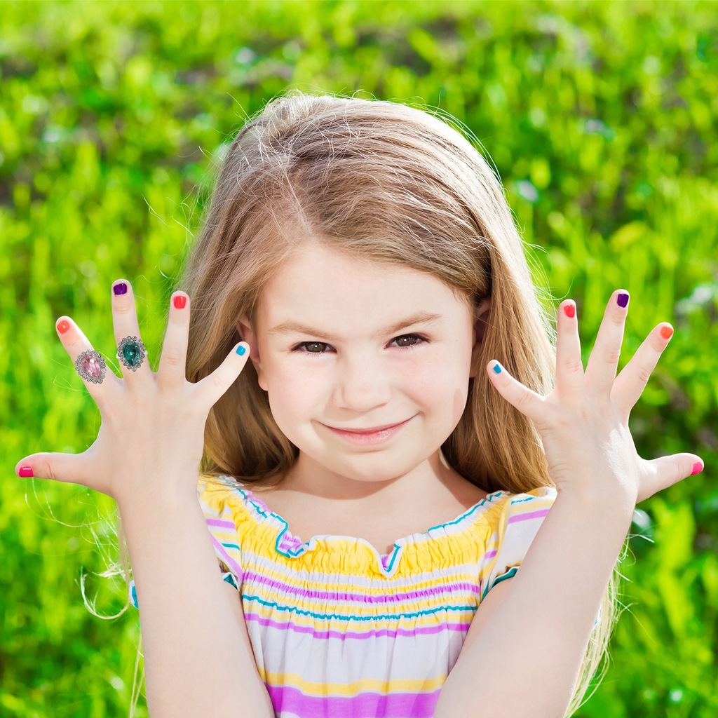 со скольки лет можно делать маникюр девочкам. ногти для девочек. детский маникюр в салоне. со скольки лет можно делать маникюр девочкам. со скольки лет можно делать маникюр девочкам.