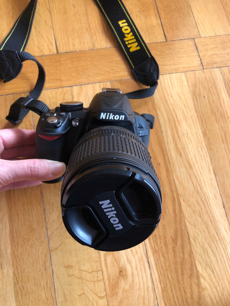 Nikon D3100 +Nikkor 18-105mm 1:3,5-5,69