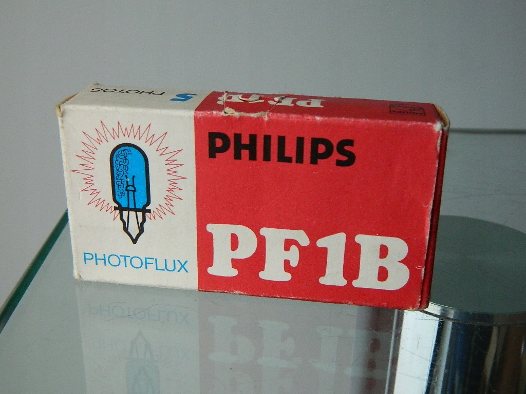 ŻARÓWKI DO LAMPY PHILIPS PF1B