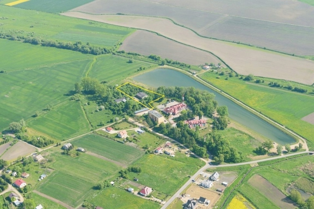Komercyjne, Hermanowice, Przemyśl (gm.), 4864 m²