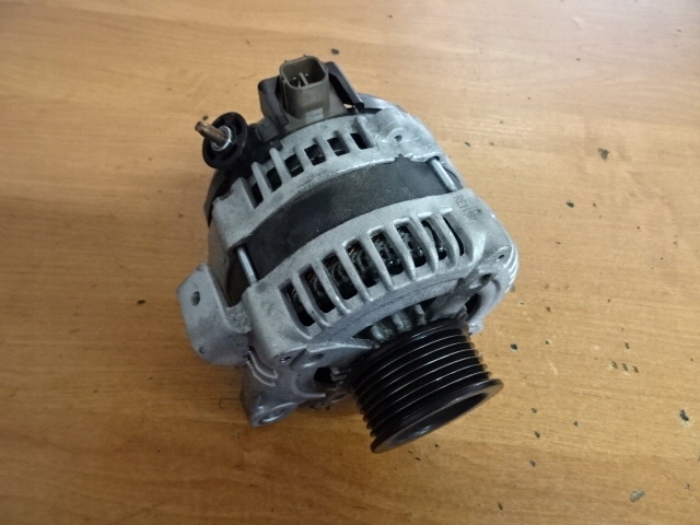 ALTERNATOR TOYOTA AVENSIS T25 2.0 16V 6964453318