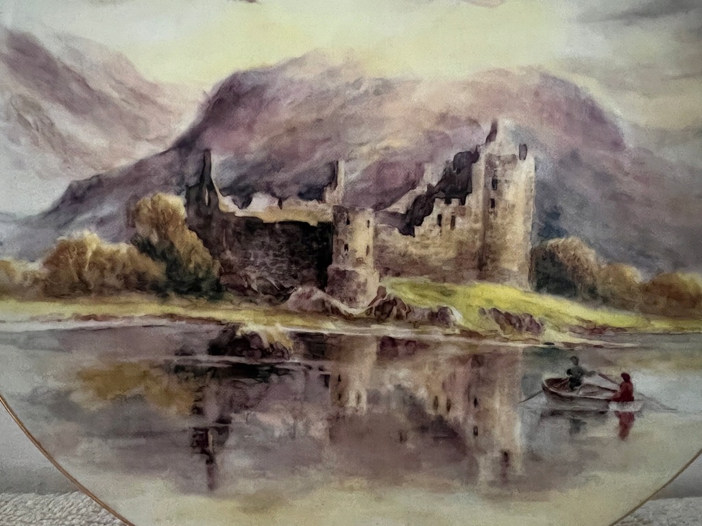 TALERZ ROYAL WOECESTER THE HISTORIC CASTLES COLLECTION KILCHURN CASTLE