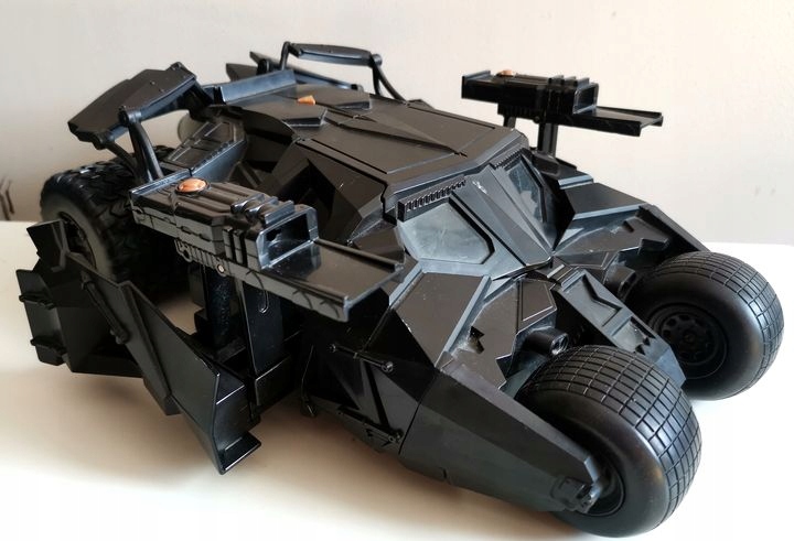 Auto Batmana BATMOBILE batmobil DC batman