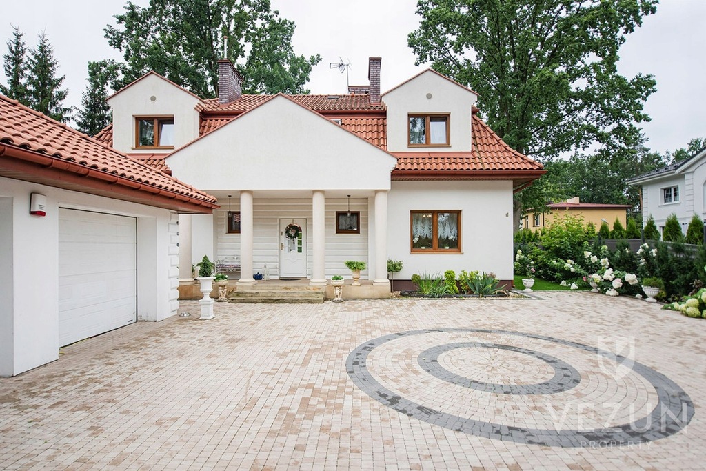 Dom, Marki, Wołomiński (pow.), 200 m²
