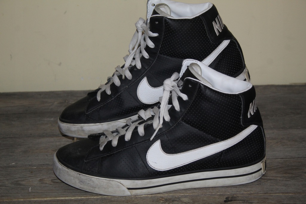 NIKE - ROZ.42,5/27CM Z METKI