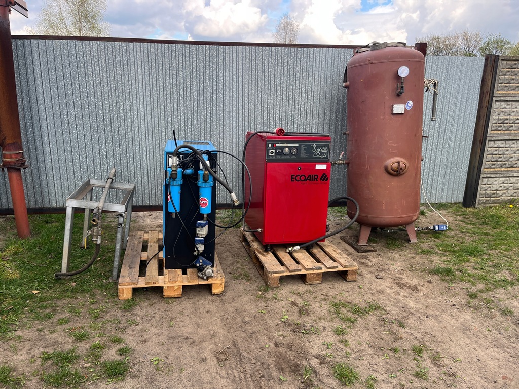 Kompresor śrubowy Ecoair SVA 11 kW 4200 L/min+ Osuszacz + Zbiornik 750L