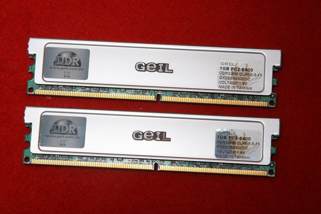 GEIL 1 GB pamięć DDR2 srebrna 