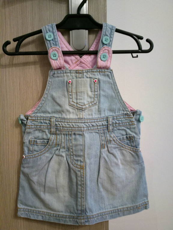 Zestaw dwóch sukienek jeans, 9-12m-cy, r. 80