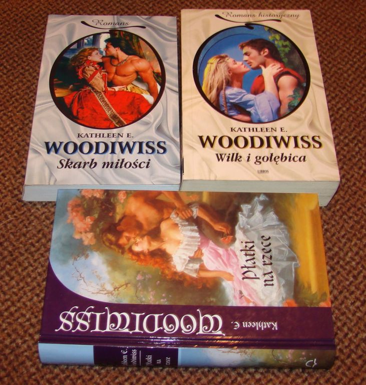 książki - Kathleen Woodiwiss, Płatki na rzece....