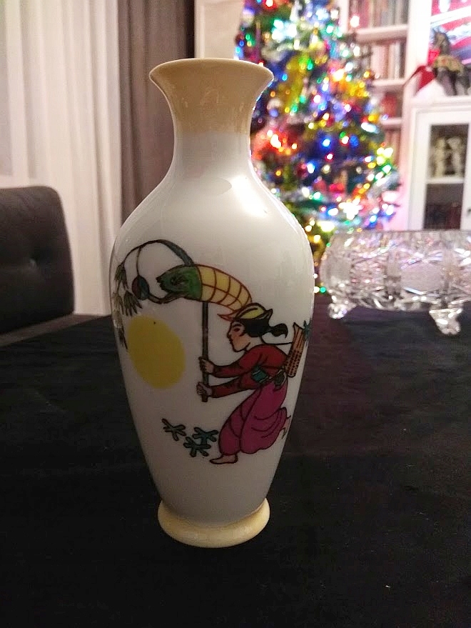 Zabytkowy wazon Vietnam