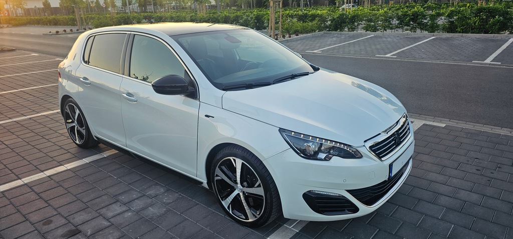 PEUGEOT 308 T9 II 2.0 GT BlueHDi 181 KM Full led Navi Pdc Klima Biała Perła