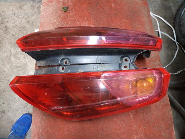 FIAT GRANDE PUNTO 5D LAMPA PRAWA TYLNA TYL PRAWY