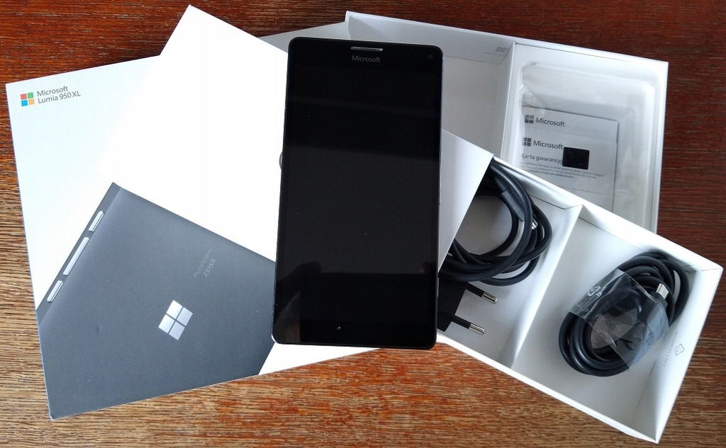 Lumia 950 XL DS czarny 32 GB +Powerbank BCM od 1zł