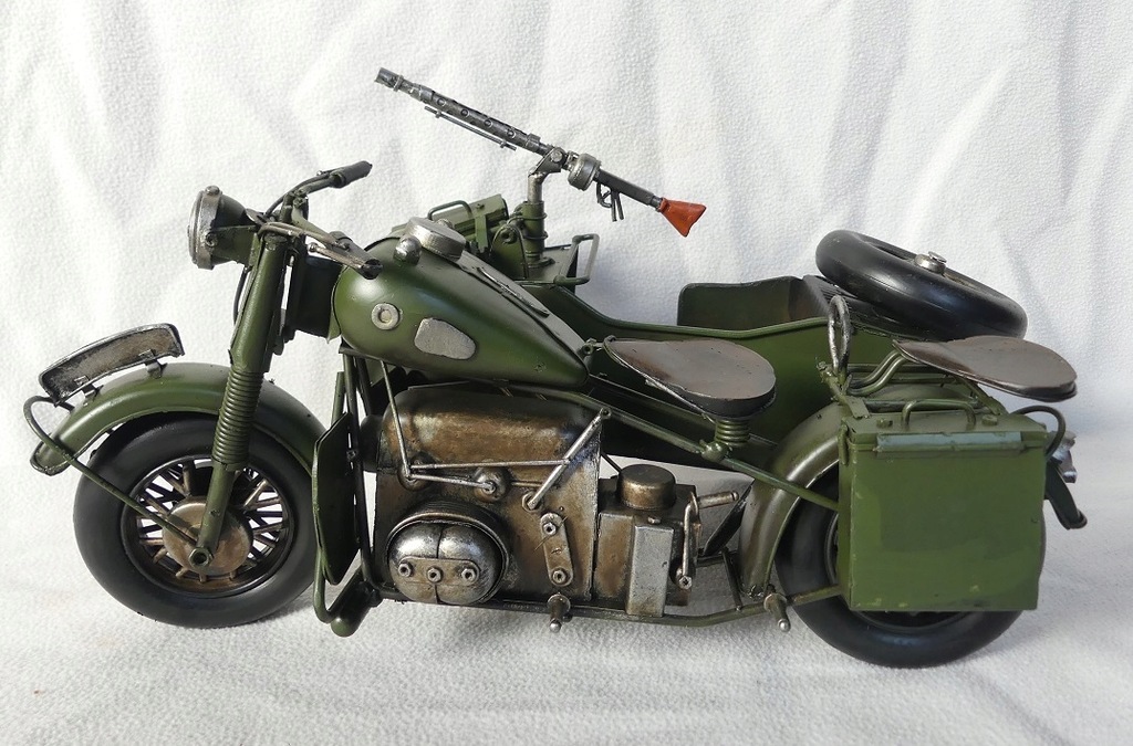 Metalowy wojskowy MOTOR z koszem retro 38 cm