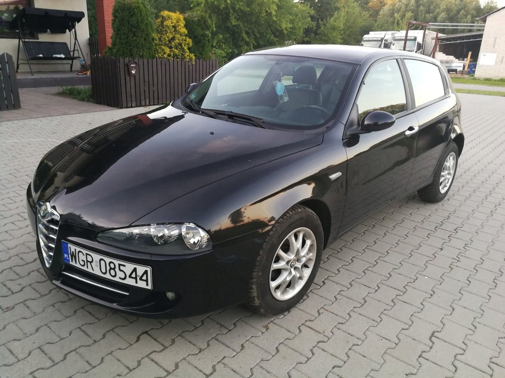 Купить ALFA ROMEO 147 (937_) 1.6 16V T.SPARK 120 л.с.: отзывы, фото, характеристики в интерне-магазине Aredi.ru