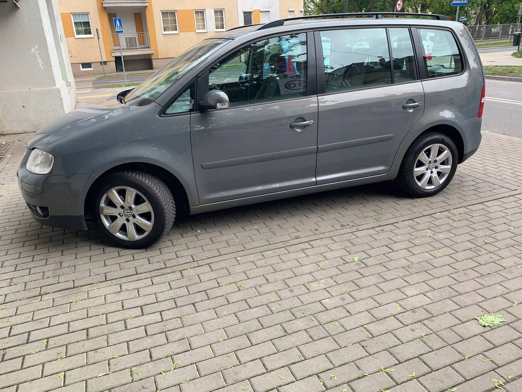 VOlkswagen VW TOURAN 2.0TDI 140KM DSG zadbany