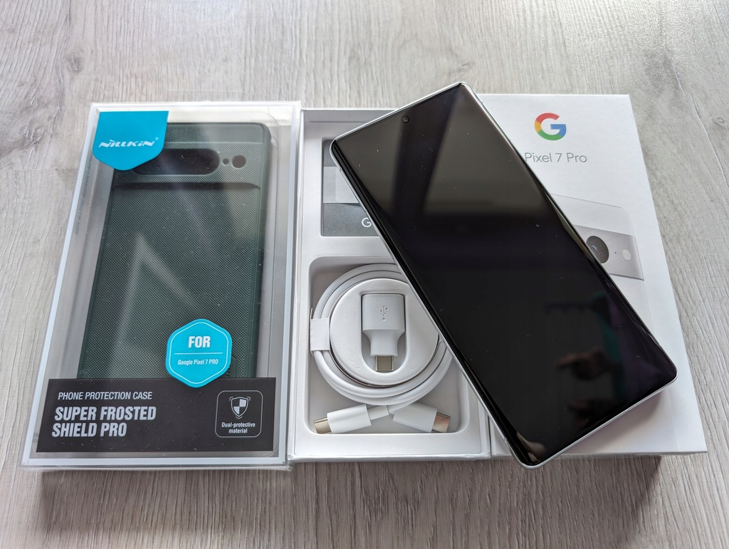 Nowy Google Pixel 7 Pro 12/128 GB biały + case Nillkin Frosted