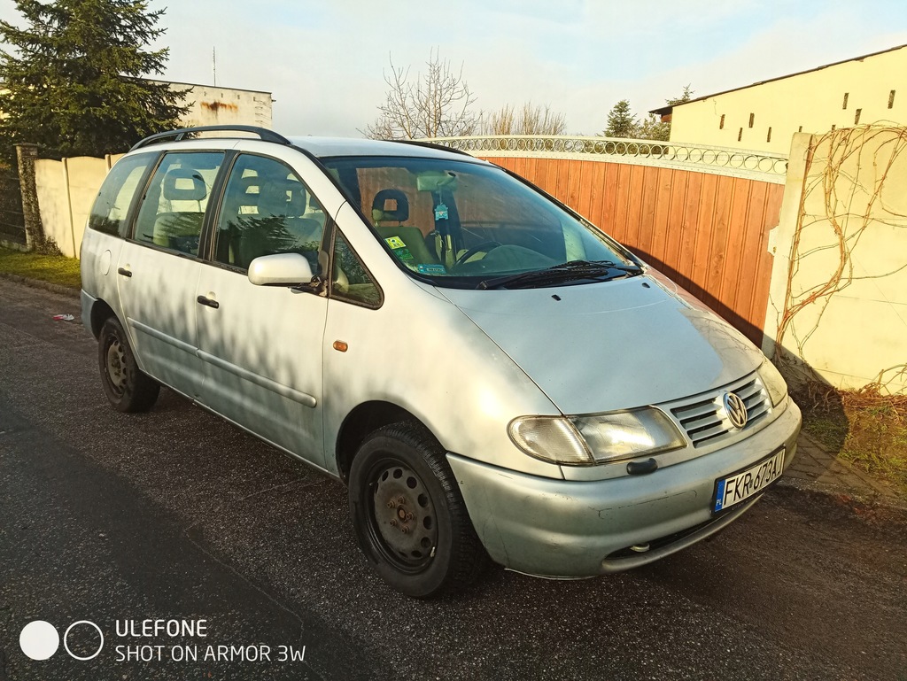 Trzy sharany 1999 110KM za 3000zł.