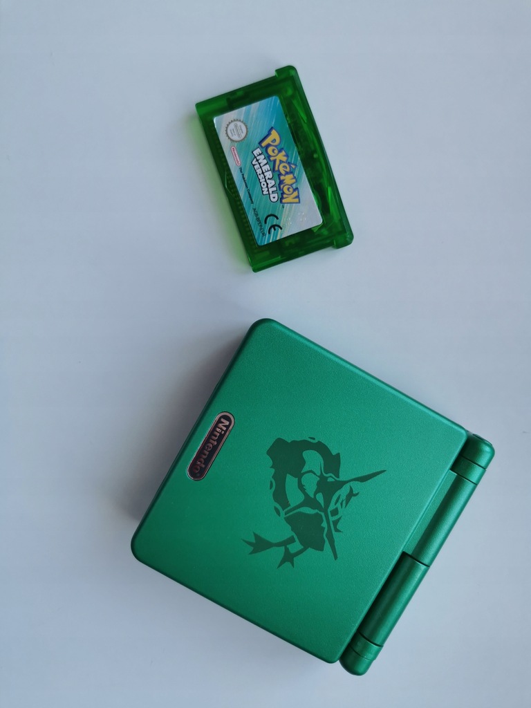 Game Boy Advance SP + Pokemon Emerald oryginał