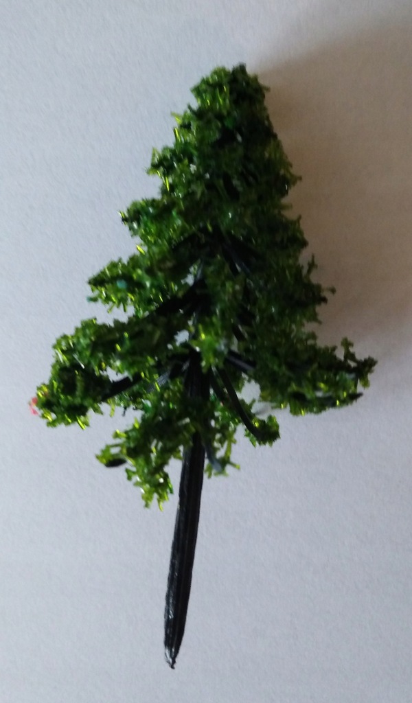 drzewo na makiete nowe wysokość 8 cm.-3 sztuki