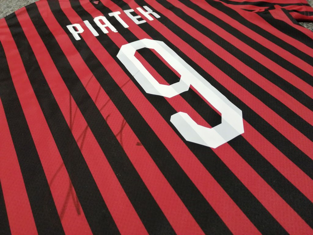 Piątek (POL) - koszulka AC Milan z autografem