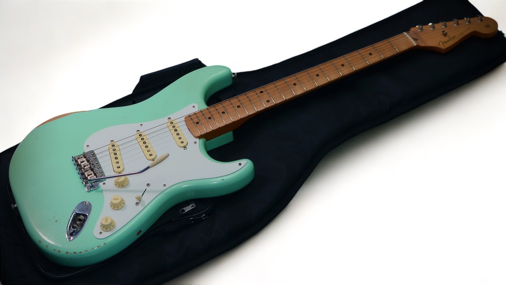 Fender Vintera Road Worn '50s Stratocaster w kolorze Surf Green, nitro