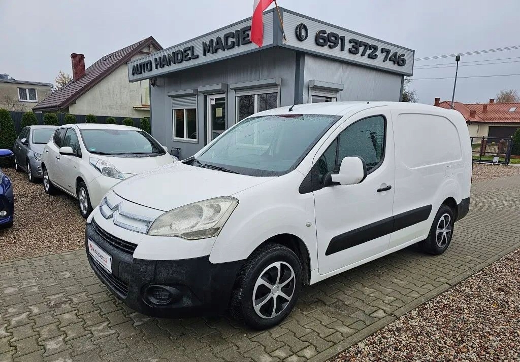 Citroen Berlingo long, 3 osoby, swiezo sprowad...