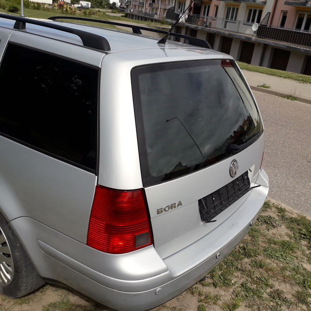 ZDERZAK TYŁ VW BORA GOLF 4 COMBI LB7Z PARKTRONIK