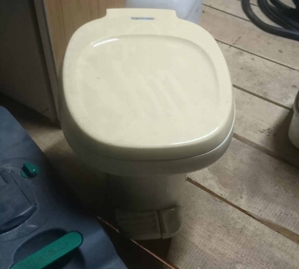 TOALETA WC THETFORD AQUA MAGIC IV PRZYCZEPA KAMPER 12567149772