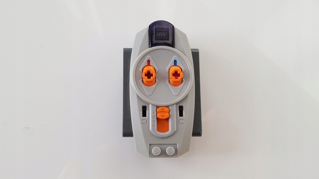 LEGO 8885 POWER FUNCTIONS PILOT ZDALNEGO STEROWANIA NA PODCZERWIEŃ