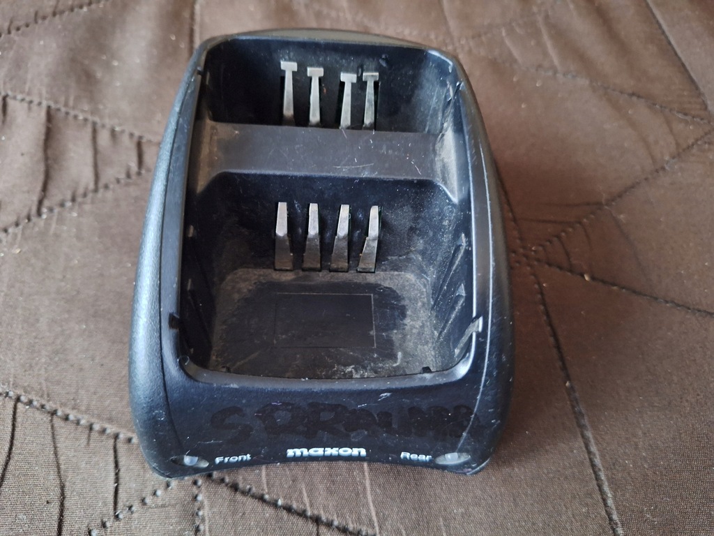 MAXON CH650-02 PODWÓJNE GNIAZDO, ŁADOWARKA BIURKOWA