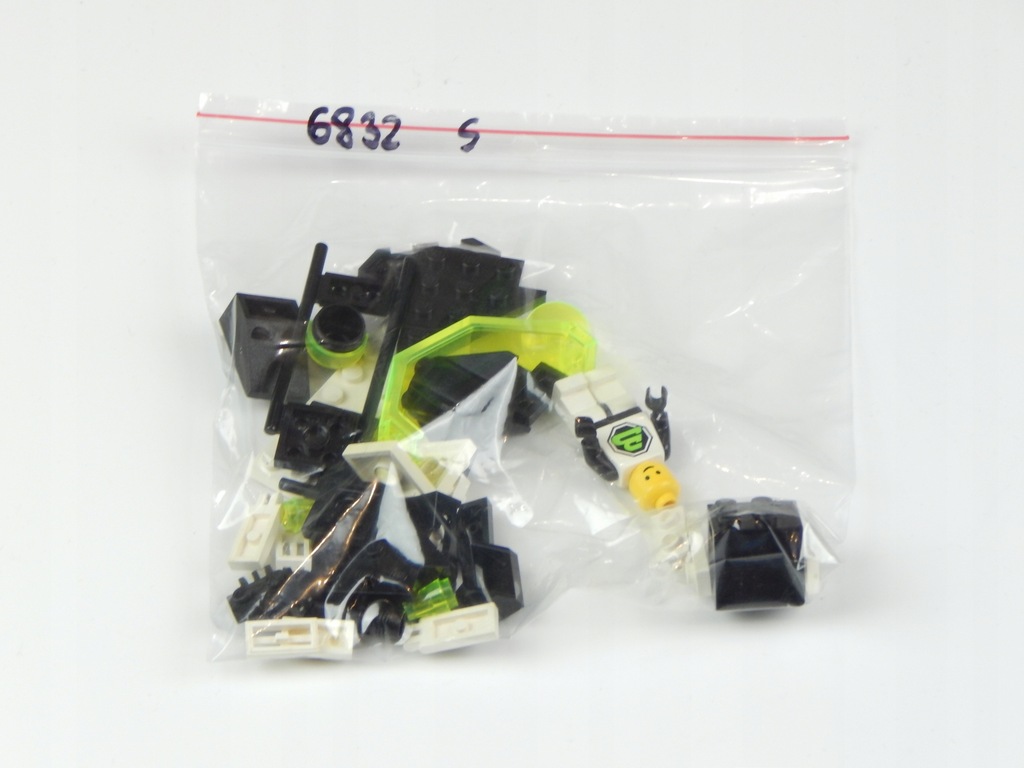 LEGO SET 6832 BLACKTRON II SPACE