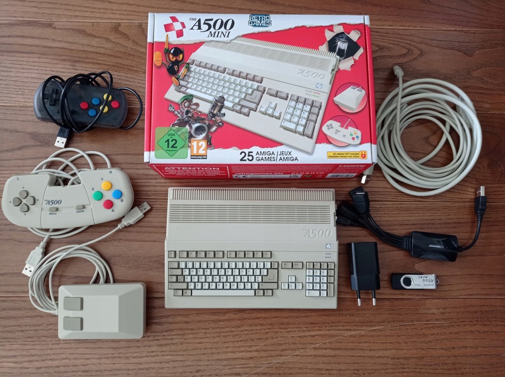A500 MINI Amiga 500 Konsola + dodatki 16GB