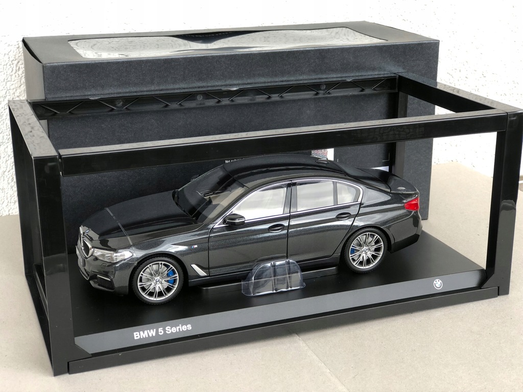 【送料無料/即納】  series 5 BMW MODEL 1:18 KYOSHO M-pakiet 7577442366 - G30 ミニカー