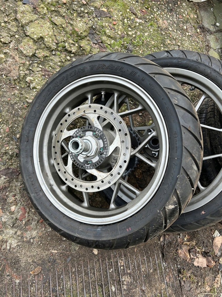 DUCATI MULTISTRADA 950 FELGA OPONA KOLO 17/18R PIRELLI SCORPION