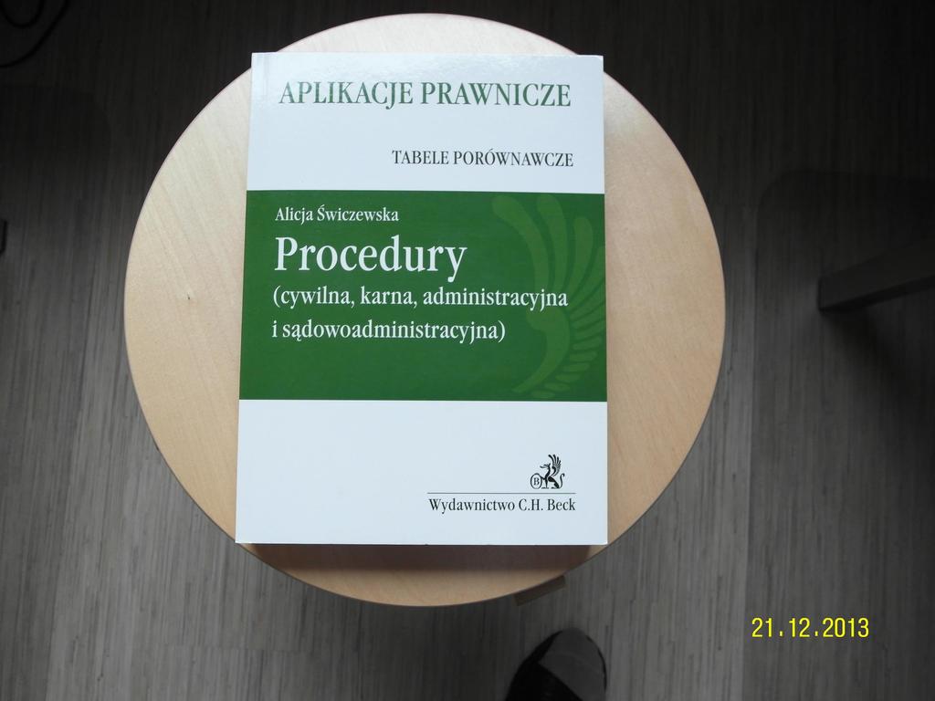 Procedury - Aplikacje prawnicze tabele porównawcze