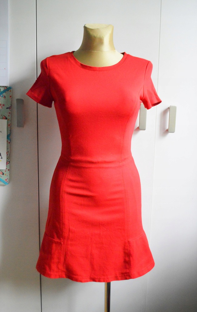 MANGO sukienka czerwona M rozkloszowana modna