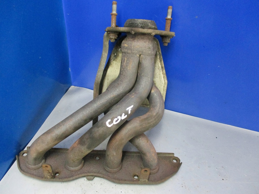 Коллектор с наружной резьбой vtc. Выпускной коллектор митсубиси кольт. Впускной коллектор опель кадет 1. 3 коллектор. 3 коллектор.