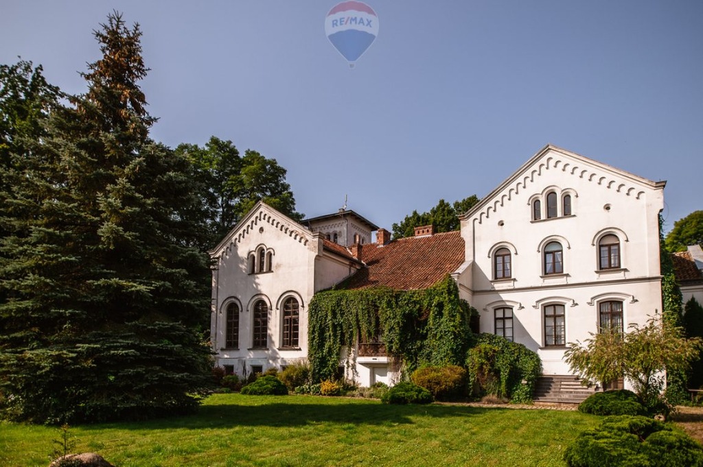 Komercyjne, Osieka, Bartoszyce (gm.), 1000 m²