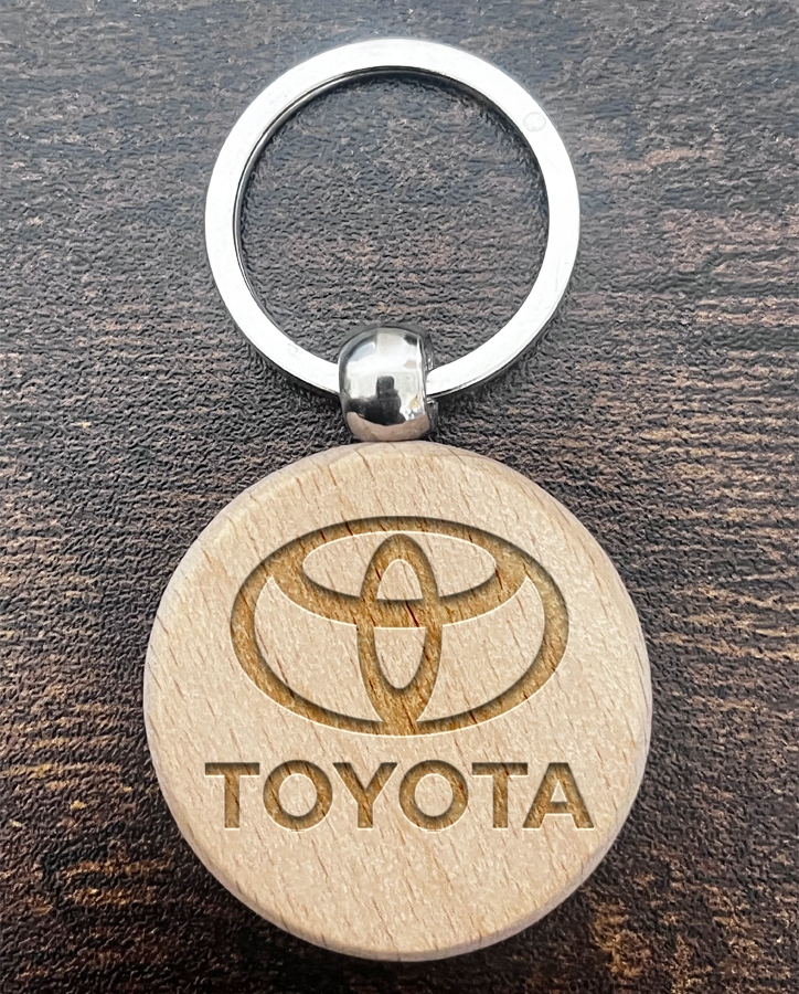 Drewniany brelok Toyota