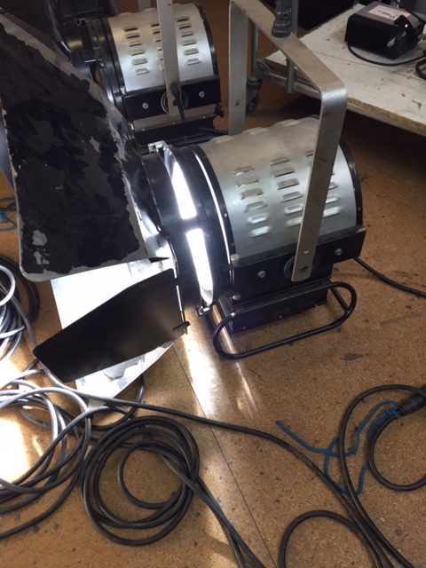 Fresnel 1200W HMI Panther flicker free zestaw