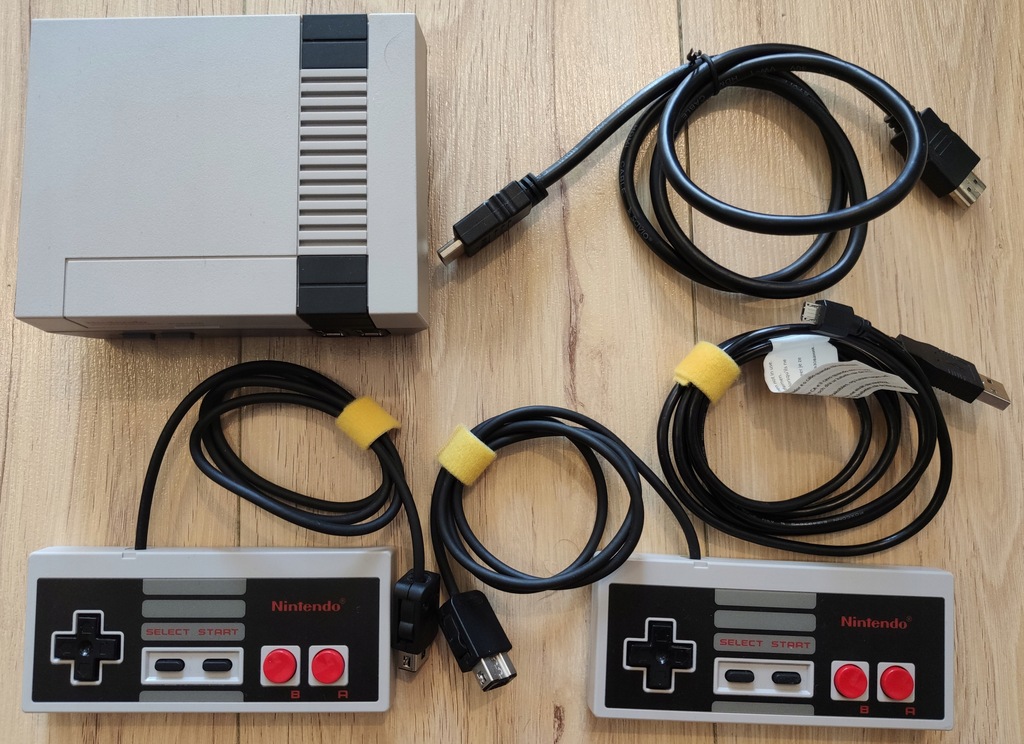 Купить Nintendo Classic NES Mini + 2 оригинальных колодки: отзывы, фото ...