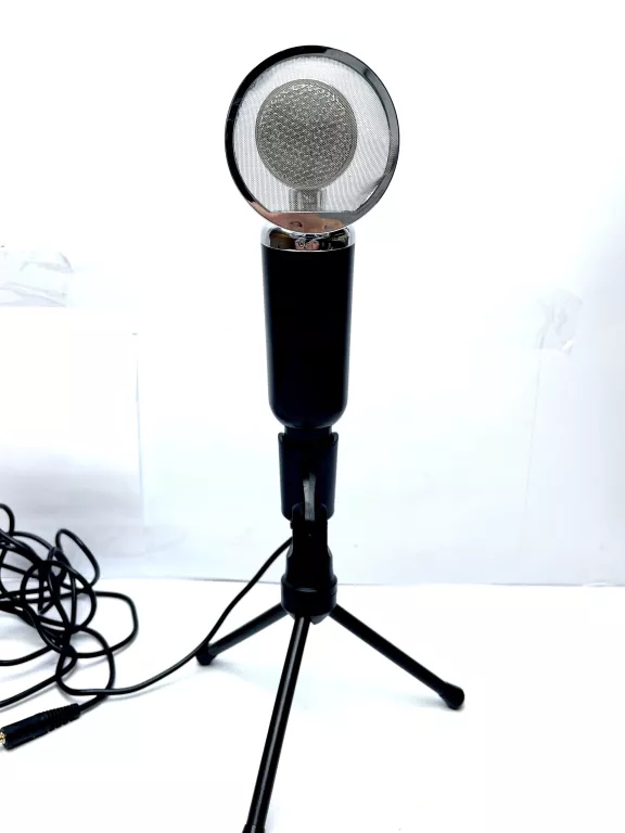 TRUST MIKROFON MADELL