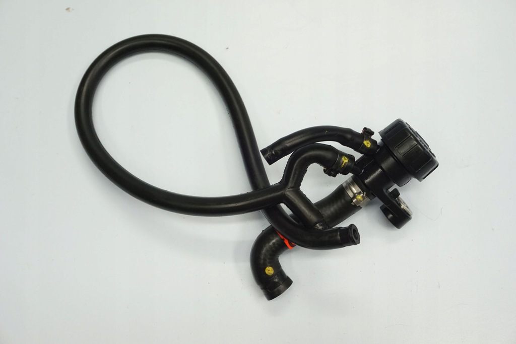 APRILIA DORSODURO 750 FACTORY 10-15 WLEW KOREK WLEWU CHŁODNICY